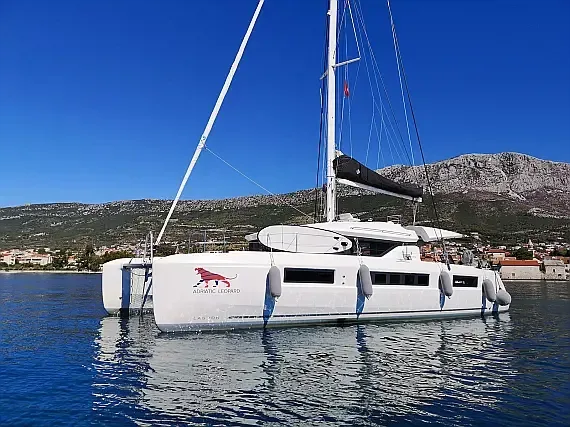 Lagoon 50 in Kaštel Gomilica / Marina Kaštela - image 1