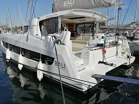 Bali Catsmart in Sardinia / Cagliari / Marina di Cagliari - image 1