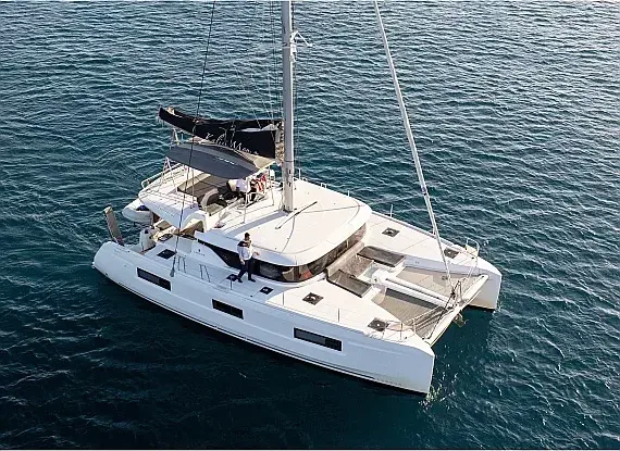 Lagoon 46 in Mykonos / Tourlos Marina - image 1