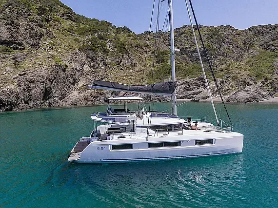 Lagoon 51 in Kaštel Gomilica / Marina Kaštela - image 1