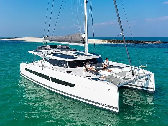 Aura 51 in Trogir / SCT Marina Trogir - image 1