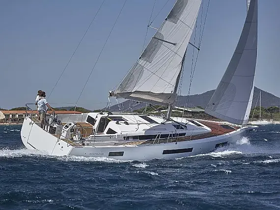 Sun Odyssey 440 in Mallorca / Palma de Mallorca / Marina Palma Cuarentena - image 1