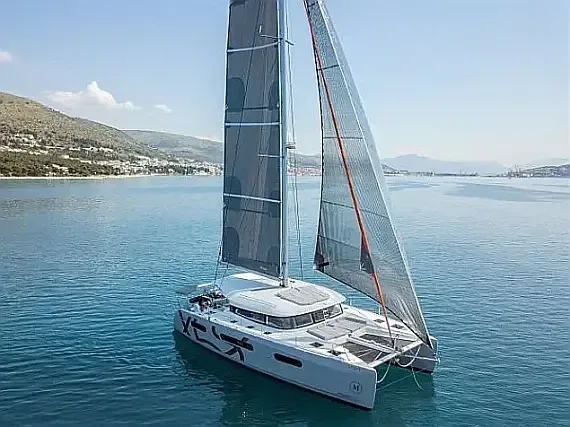 Excess 15 in Seget Donji / Marina Baotić - image 1
