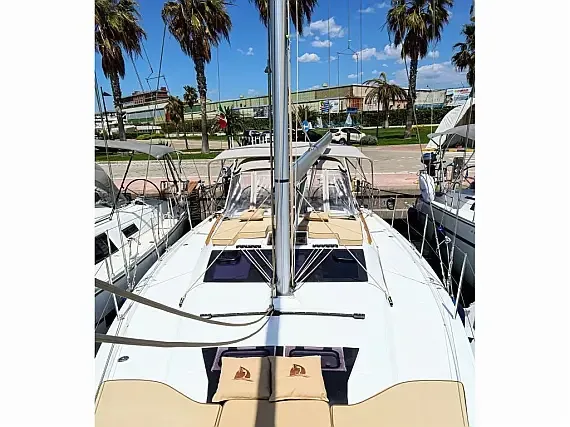 Dufour 390 Grand Large in Castellammare di Stabia / Marina di Stabia - image 1