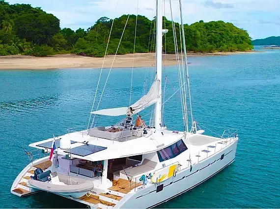 Sunreef 62 in Isla Aguja Cabins San Blas - image 1