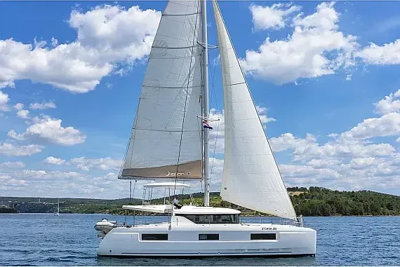 Lagoon 46 in Skradin / ACI Marina Skradin - image 1