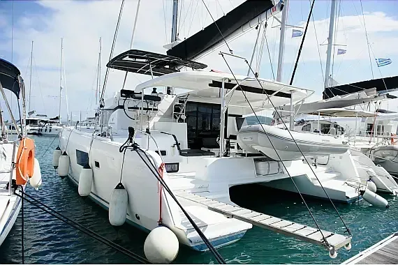 Lagoon 42 in Lefkada / Port of Lefkas - image 1