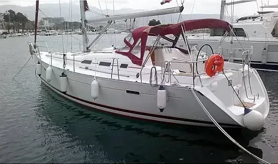 Oceanis 393 in Athens / Alimos Marina - image 1