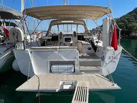Dufour 430 in Orhaniye / Turgut Köyü - image 1