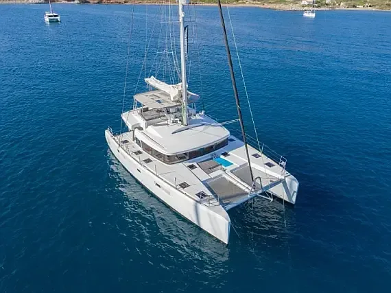 Lagoon 52F in Ibiza / Sant Antoni de Portmany Port - image 1