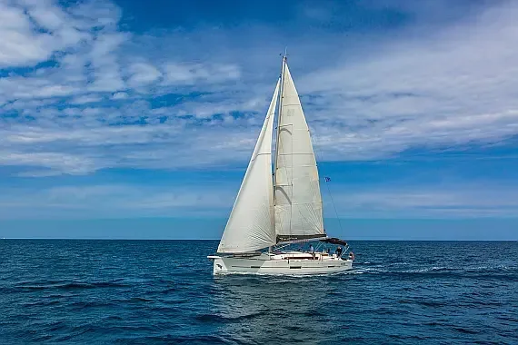 Dufour 460 Grand Large in Sicily / Palermo / La Cala (Porto Palermo) - image 1