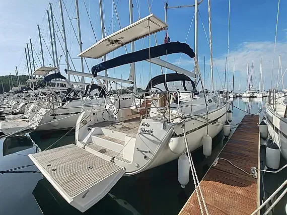 Bavaria Cruiser 46 in Drage / Marina Drage - image 1