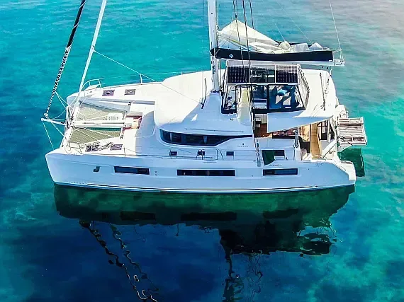 Lagoon 50 in Nea Peramos - Attica / Nea Peramos - image 1