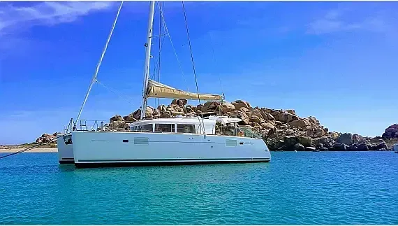 Lagoon 450 in Corsica / Propriano / Port of Propriano - image 1