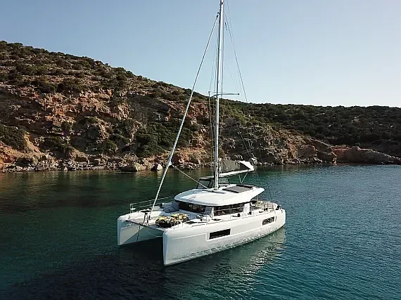 Lagoon 40 in Athens / Alimos Marina - image 1