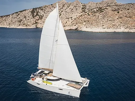 Eleuthera 60 in Aegina / Port of Aegina - image 1