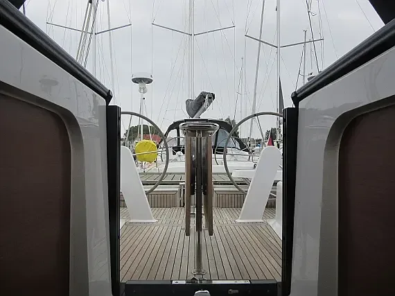 Hanse 418 in Stockholm - Saltsjöbaden / Saltsjö Pir Marina - image 1