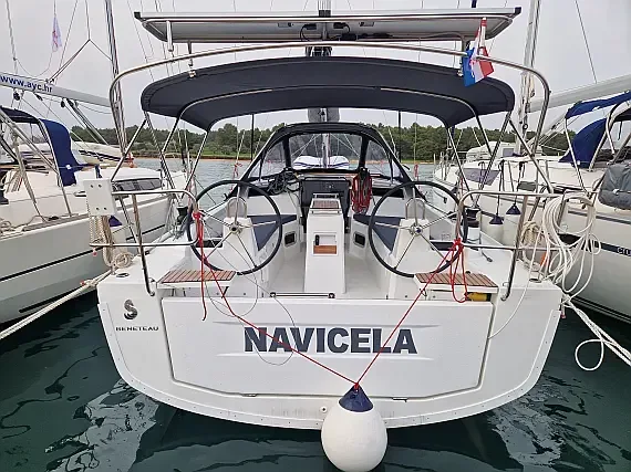 Oceanis 34.1 in Medulin / Marina Medulin - image 1