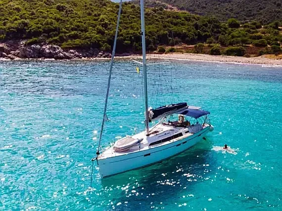 Bavaria 46 in Lefkada / Nikiana Marina - image 1