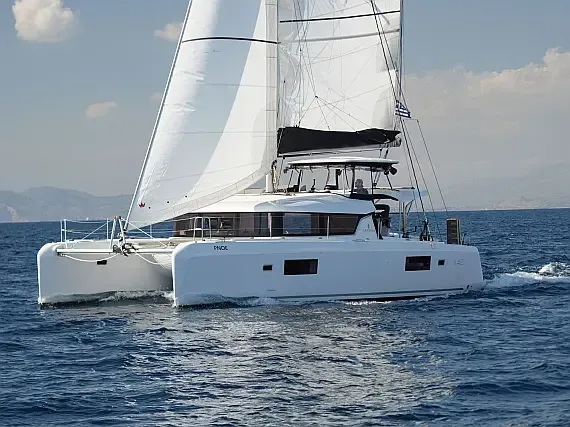 Lagoon 42 in Kalamata Marina - image 1