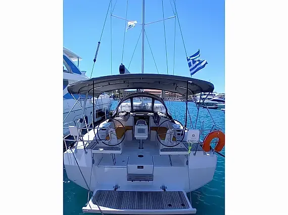 Bavaria 38 Cruiser in Rhodes / Mandraki Port - image 1