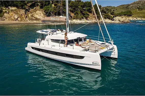 Bali 4.2 in Sardinia / Golfo Aranci / Mare Fun Charter & Marina - image 1