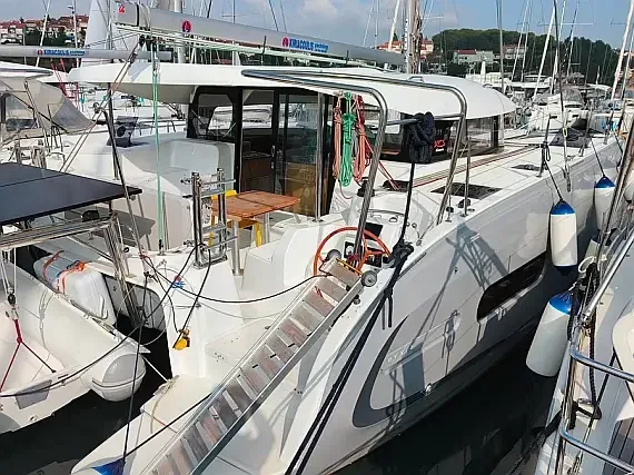 Excess 11 in Pula / Tehnomont Marina Veruda - image 1
