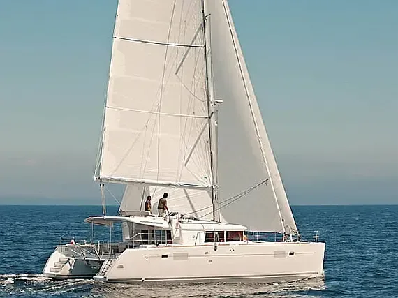 Lagoon 450 Fly in Vis / Marina Vis - image 1