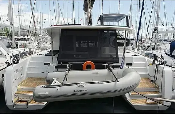 Lagoon 40 in Preveza Main Port - image 1