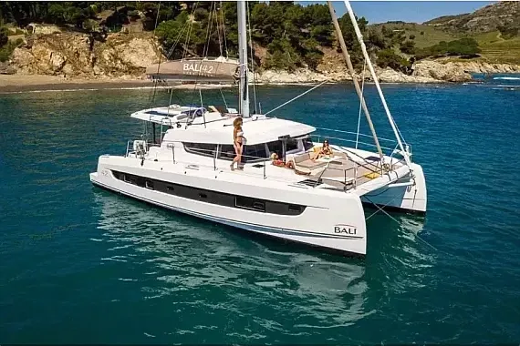 Bali 4.2 in Lefkada / Marina Perigiali - image 1