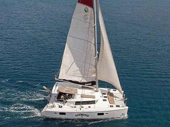 Lagoon 421 in Marmaris Yacht Marina - image 1