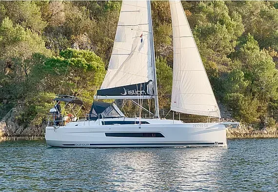 Dufour 37 in Skradin / ACI Marina Skradin - image 1