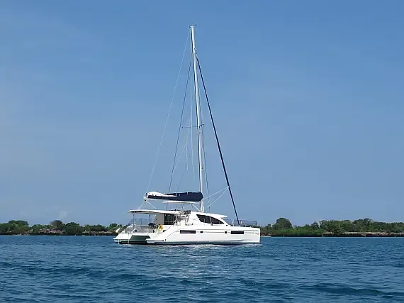 Leopard 48 in Zanzibar / Azam Marina - image 1