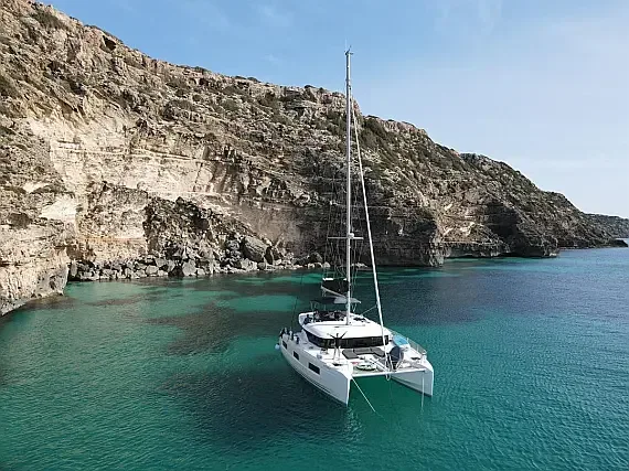 Lagoon 46 in Ibiza / Sant Antoni de Portmany Port - image 1