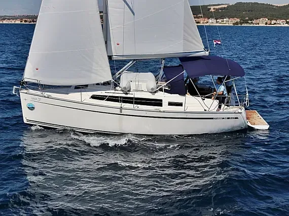 Bavaria Cruiser 34 in Sukošan / D-Marin Dalmacija Marina - image 1