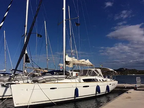 Oceanis 46 in Sardinia / Portisco / Cala dei Sardi - image 1