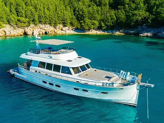 Motoryacht in Dubrovnik / ACI Marina Dubrovnik - image 1