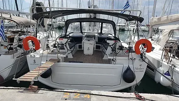 Oceanis 51.1 in Mykonos / Tourlos Marina - image 1