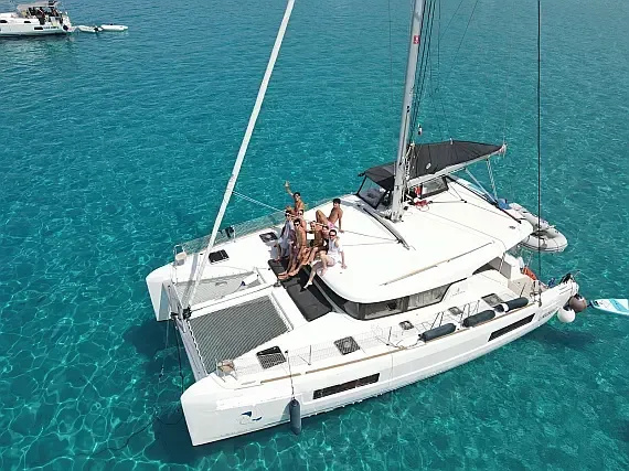Lagoon 40 in Puntone / Marina di Scarlino - image 1
