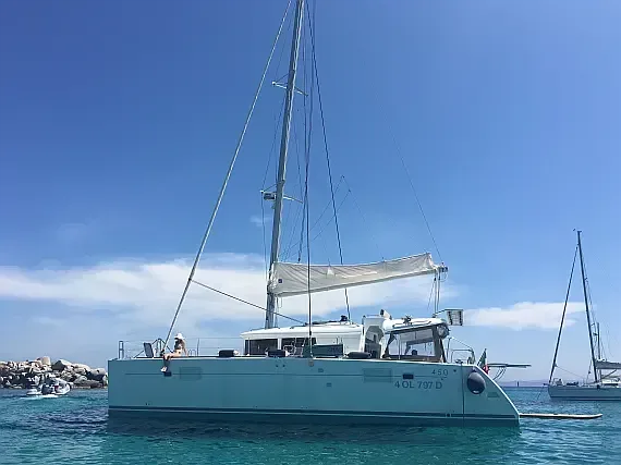 Lagoon 450 in Rome / Marina di Nettuno - image 1