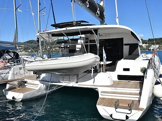 Lagoon 42 in Athens / Alimos Marina - image 1