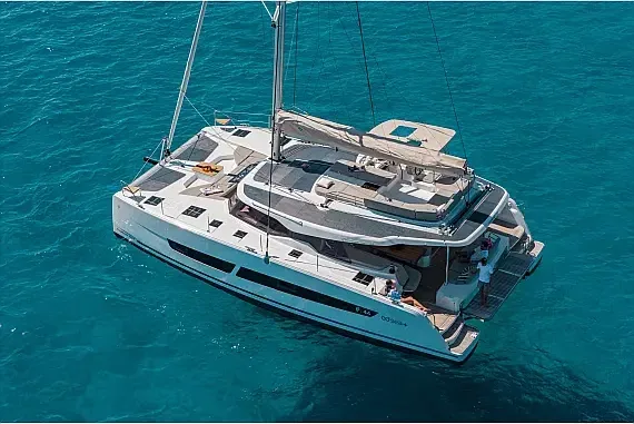 New 44 in Portimao / Marina de Portimao - image 1
