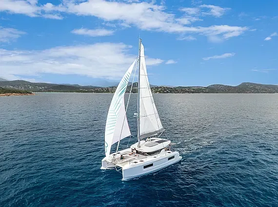 Lagoon 38 in Marseille / Corbieres Port - image 1