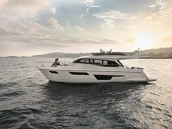 Ferretti 500 in Podstrana / Marina Lav - image 1