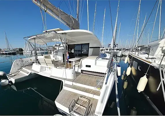 Lagoon 42 in Sukošan / D-Marin Dalmacija Marina - image 1