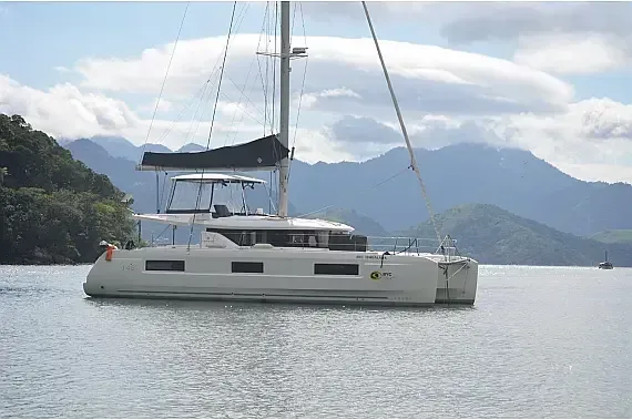 Lagoon 46 in Jacuecanga, Angra dos Reis (RJ) / BR Marinas Verolme - image 1