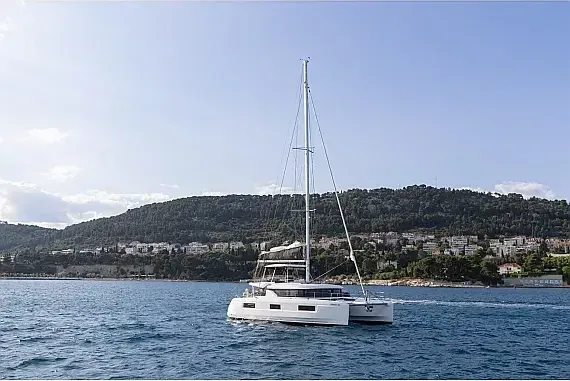Lagoon 46 in Split / Port of Split / West Harbour - image 1