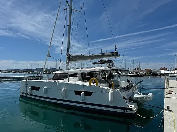 Isla 40 in Sukošan / D-Marin Dalmacija Marina - image 1