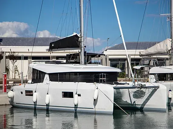 Lagoon 42 in Preveza Marina - image 1