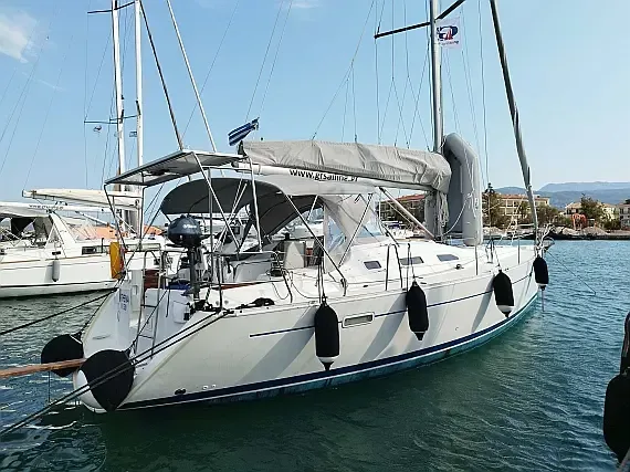 Oceanis 393 in Lefkada / Port of Lefkas - image 1
